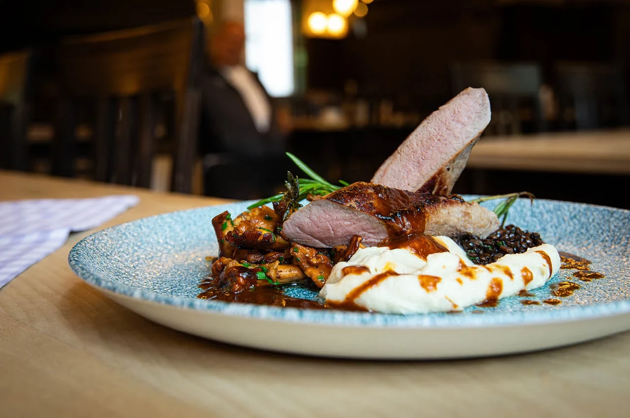  Thomas Ziemens richtet Rehrücken an