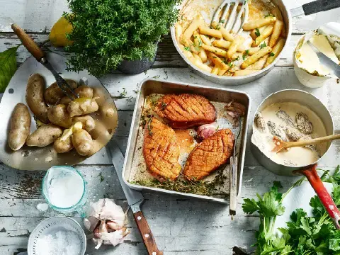QSFP Marensin Maisentenbrust mit Spargel und Morcheln QSFP Marensin Maisentenbrust mit Spargel und Morcheln