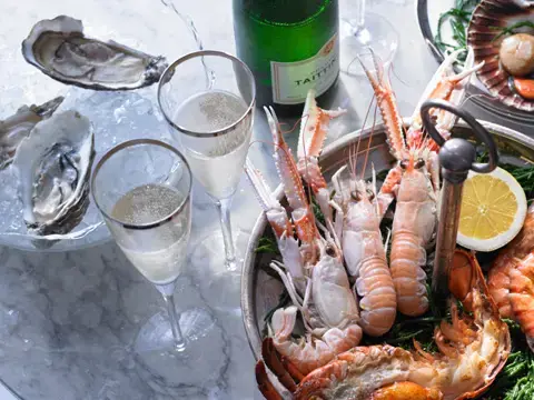 Wein & Champagner Sortiment im FrischeParadies Wein & Champagner Sortiment im FrischeParadies