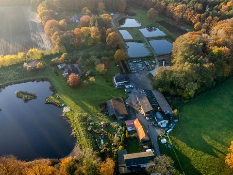 Luftaufnahme der Fischzucht Reese