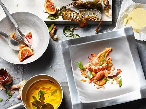 High Pressure Lobster auf Süsskartoffel Ingwerpüree High Pressure Lobster auf Süsskartoffel Ingwerpüree