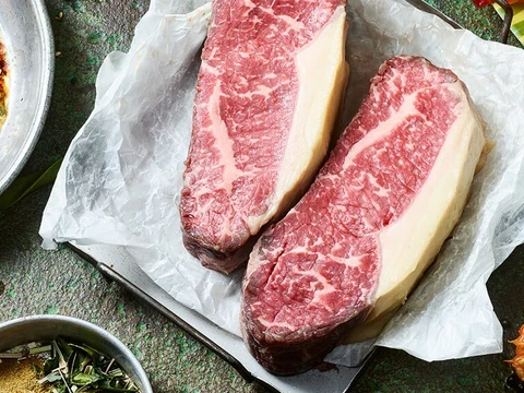 Wagyu Roastbeef mit Portulak Papaya