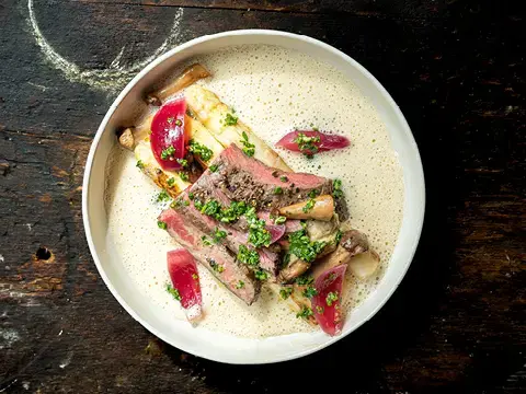 Flat Iron mit Spargel Beurre Blanc Flat Iron mit Spargel Beurre Blanc