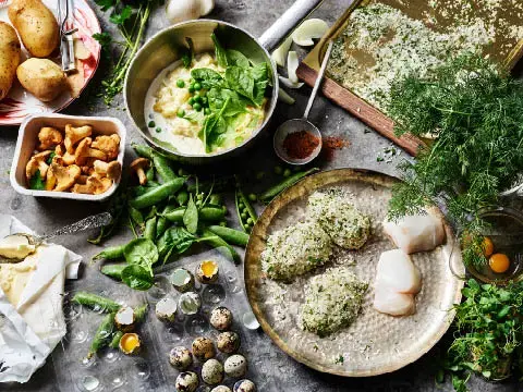 QSFP Seeteufelfilets auf Erbsenpüree mit Pfifferlingen und pochiertem Wachtelei QSFP Seeteufelfilets auf Erbsenpüree mit Pfifferlingen und pochiertem Wachtelei