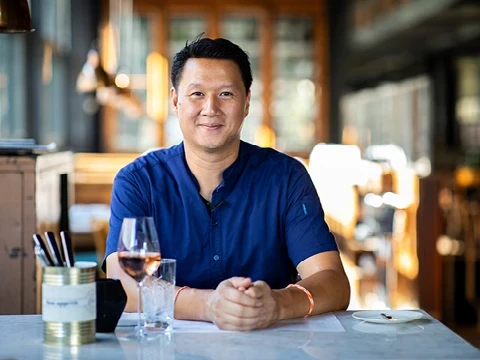 Van Hung Nguyen Portrait Van Hung Nguyen Portrait