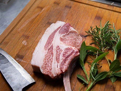 Neues Frischeparadies Duroc Schweinekaree Neues Frischeparadies Duroc Schweinekaree