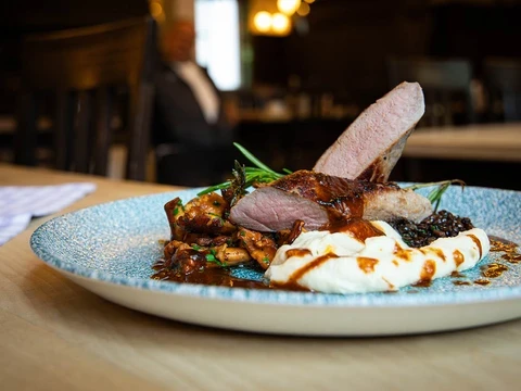 Thomas Ziemens richtet Rehrücken an